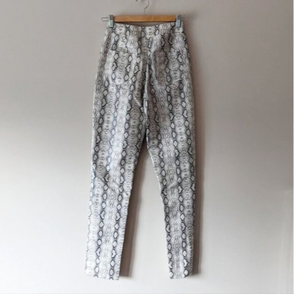 PrettyLittleThing faux leather snakeskin high rise pants - white & gray - Picture 5 of 8